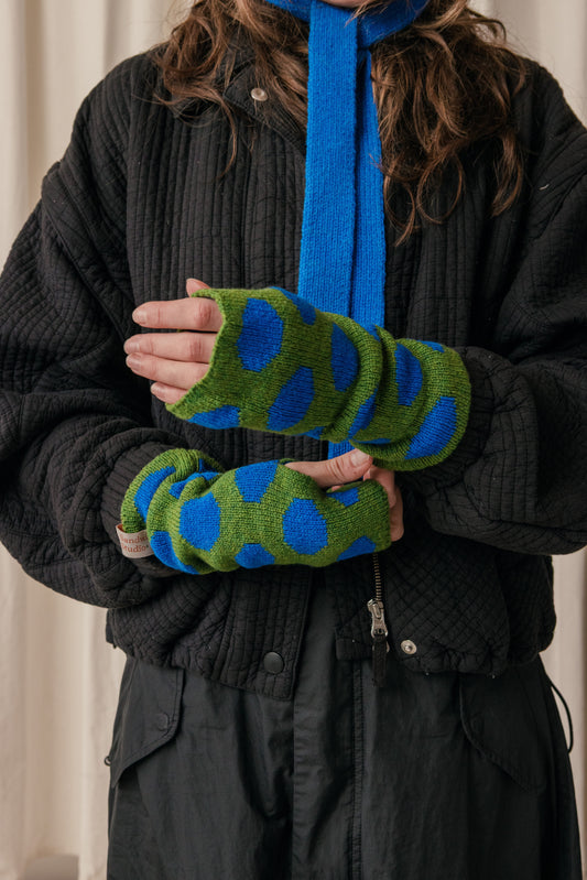 Dotty fingerless gloves