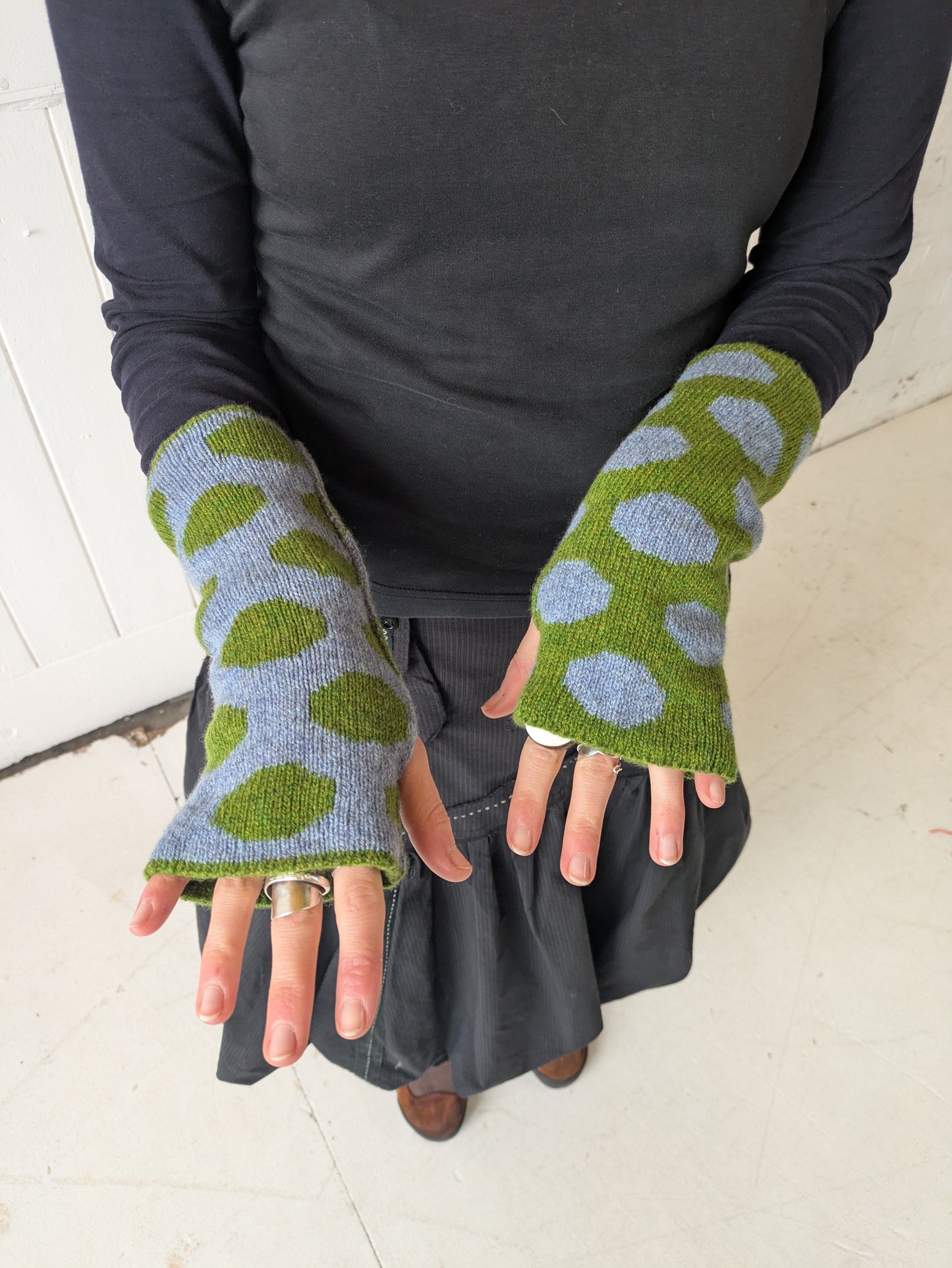 Dotty fingerless gloves